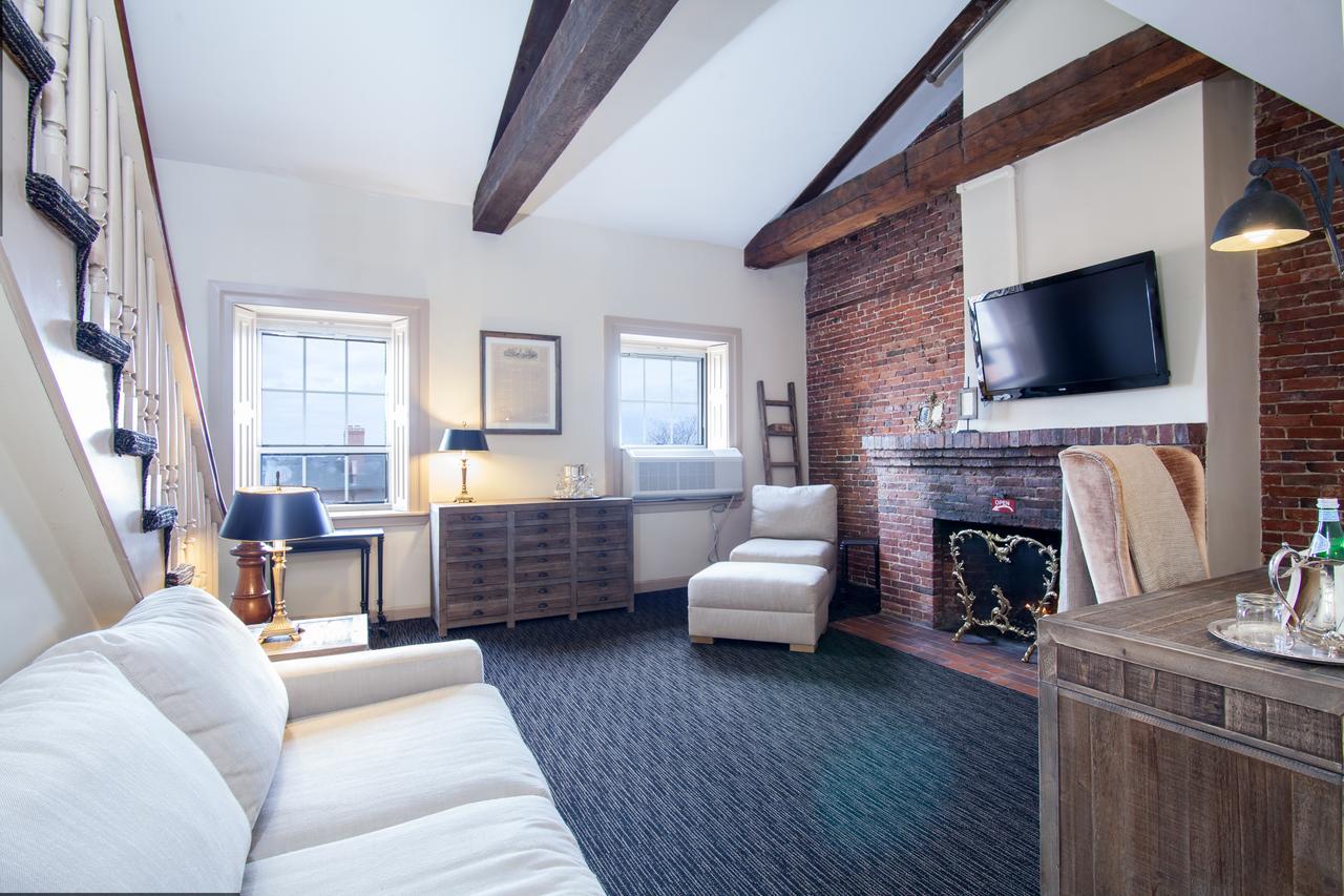 Hotel Garrison